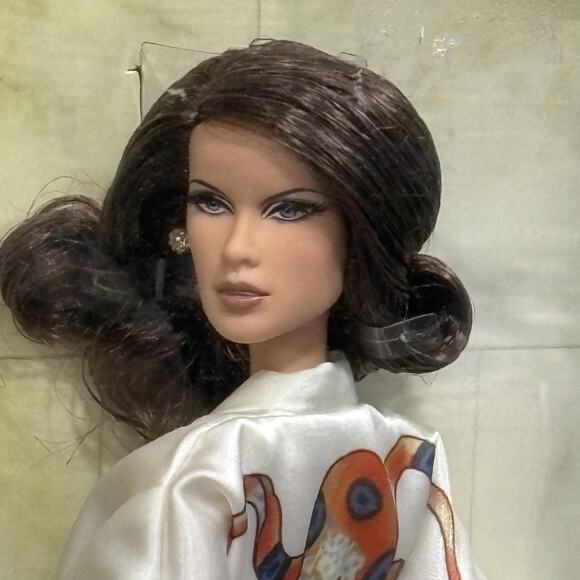 Barbie Collector James Bond Octopussy Doll Black Label Mattel T4550‎ 2010 In Box - Picture 1 of 10